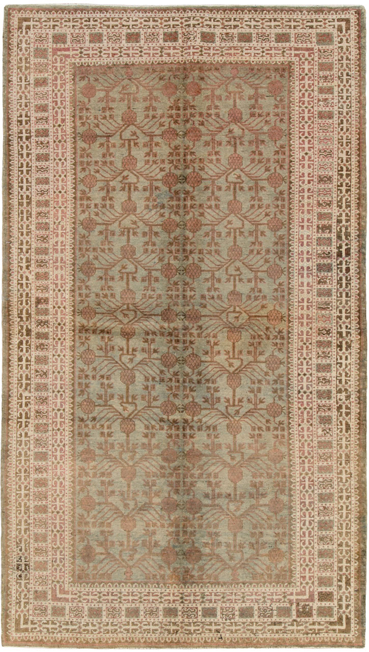 Vintage East Turkestan Khotan Carpet, No.16931 - Galerie Shabab