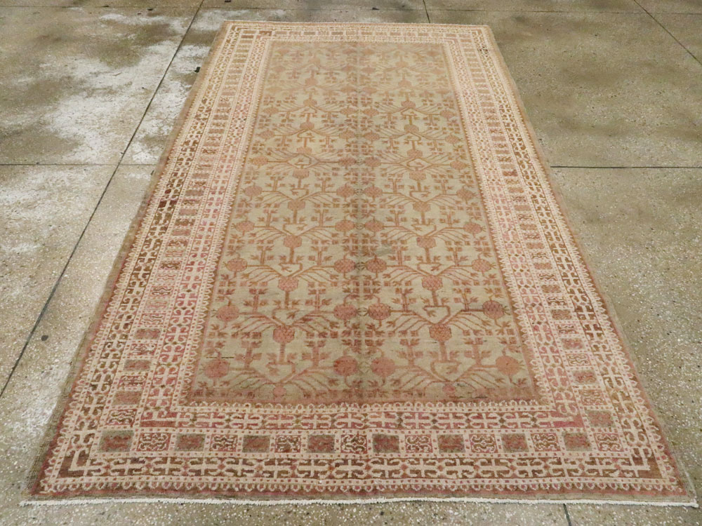 Vintage East Turkestan Khotan Carpet, No.16931 - Galerie Shabab