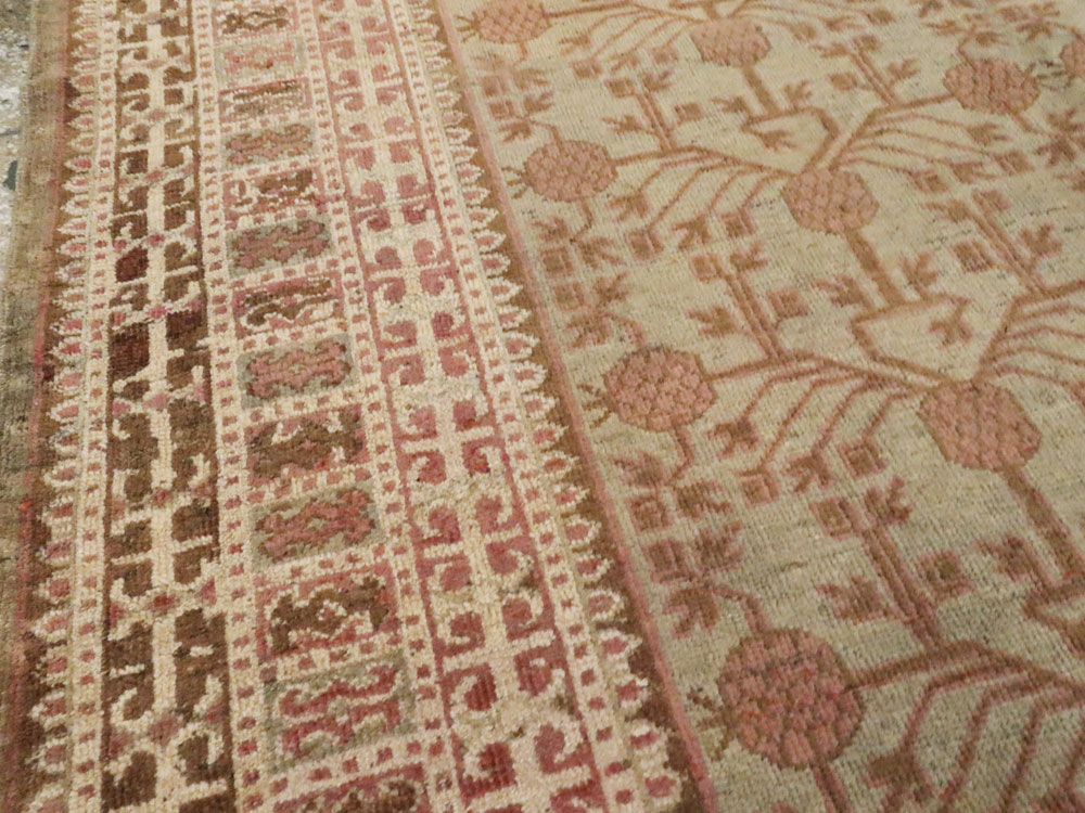 Vintage East Turkestan Khotan Carpet, No.16931 - Galerie Shabab