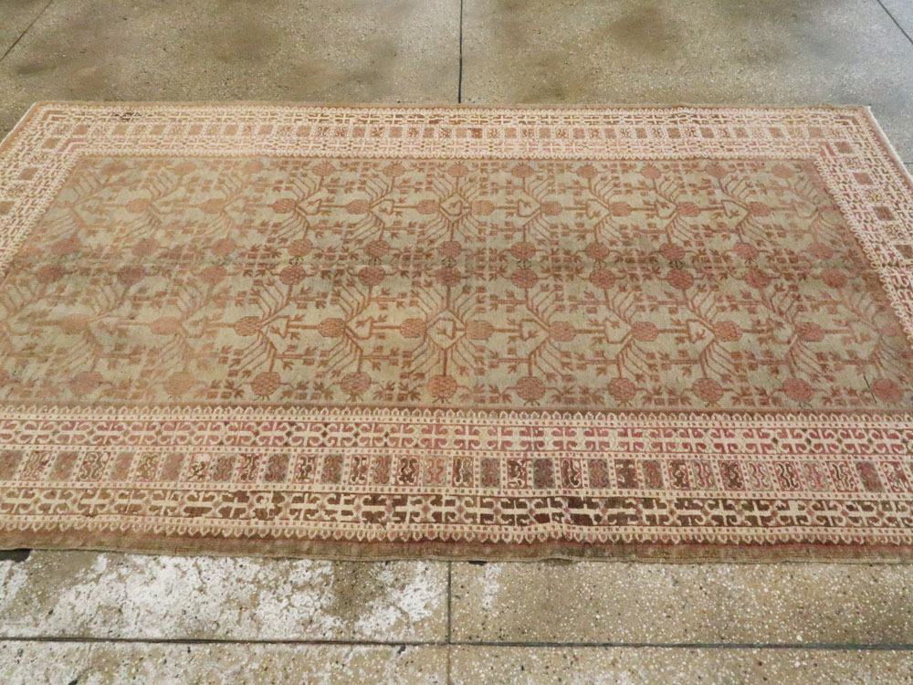 Vintage East Turkestan Khotan Carpet, No.16931 - Galerie Shabab