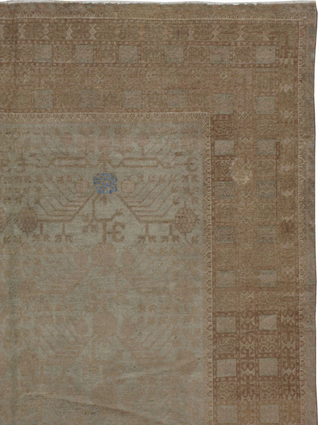 Antique Khotan Carpet, No.16932 - Galerie Shabab