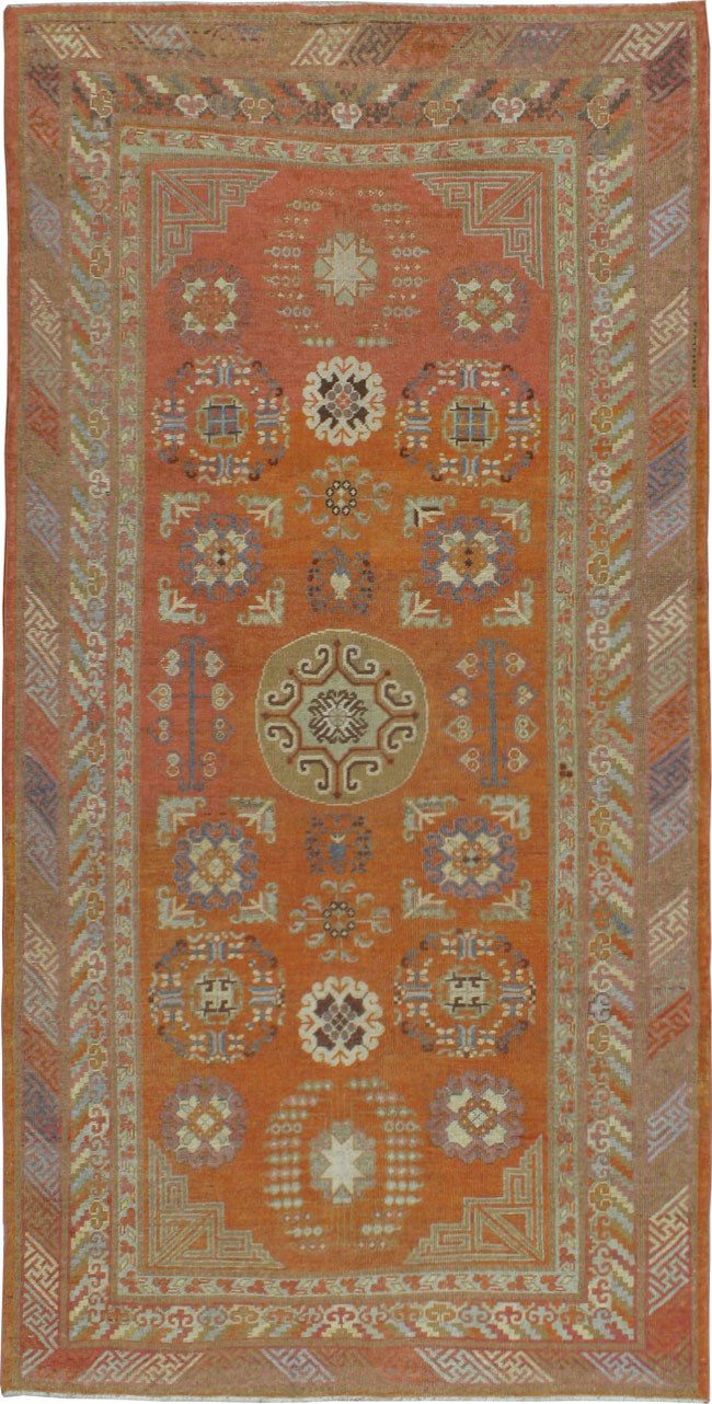 Antique Khotan Gallery Carpet, No.16933 - Galerie Shabab