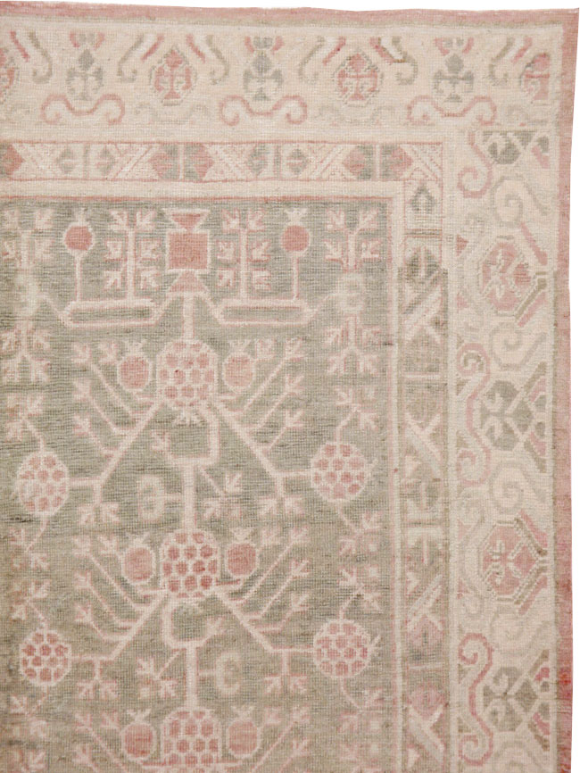 Vintage East Turkestan Khotan Carpet, No.16938 - Galerie Shabab