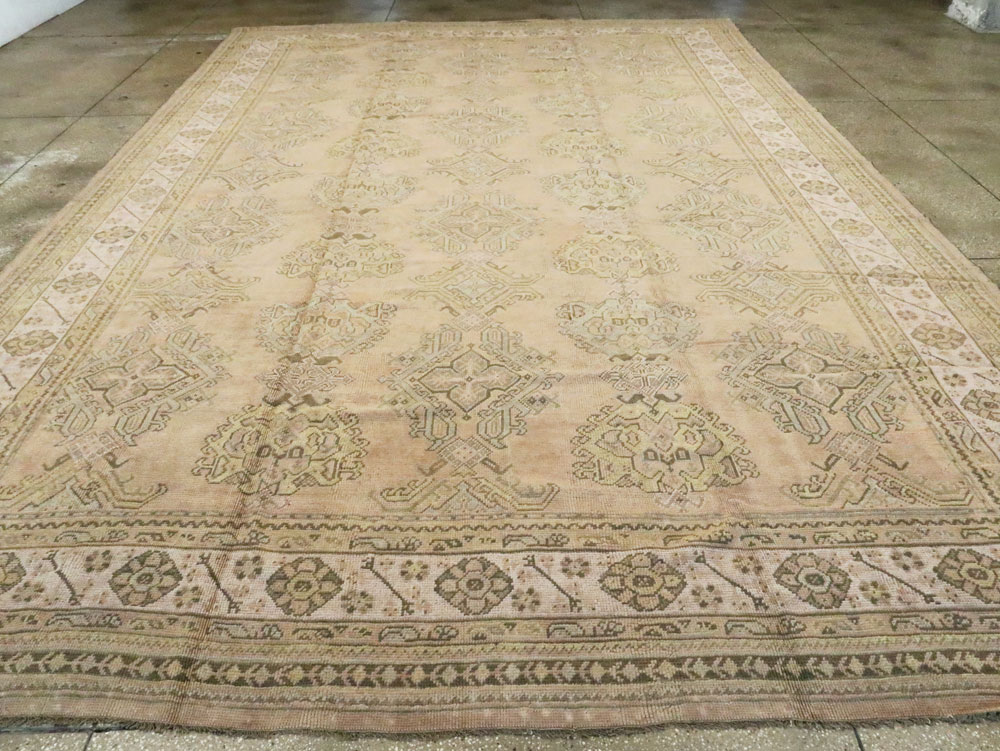 Antique Turkish Oushak Carpet, No.16956 - Galerie Shabab
