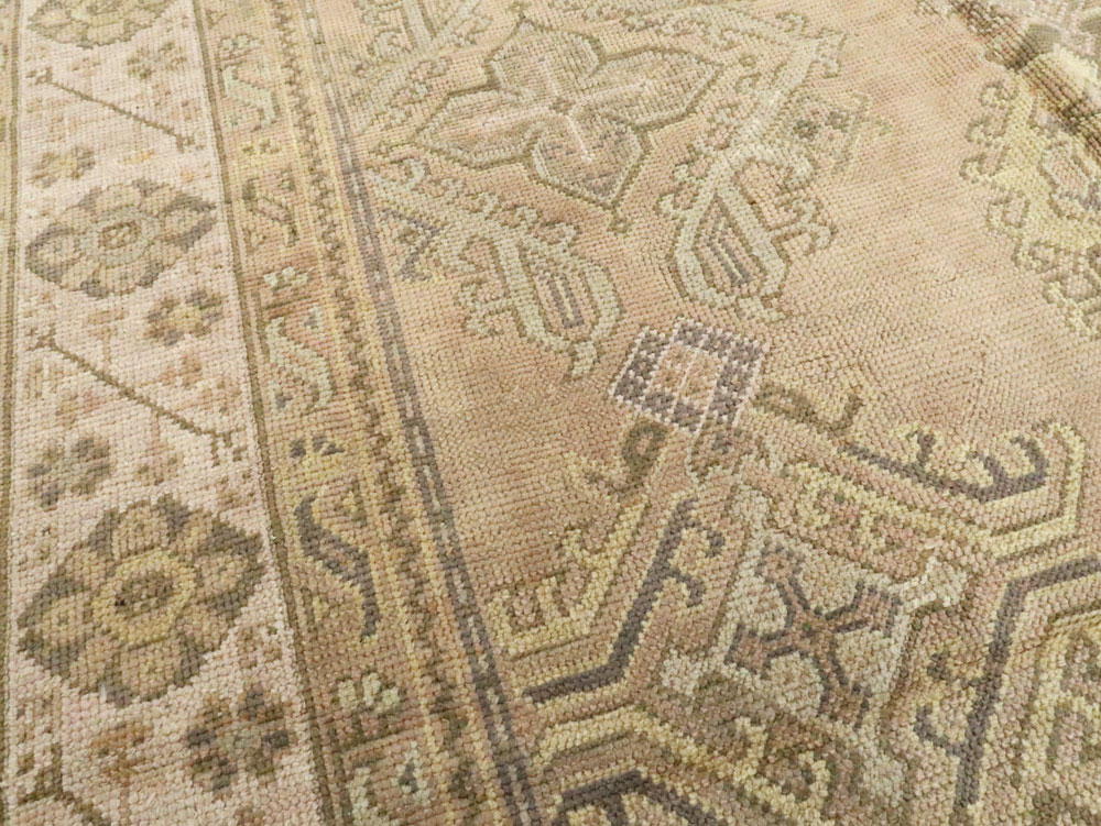 Antique Turkish Oushak Carpet, No.16956 - Galerie Shabab
