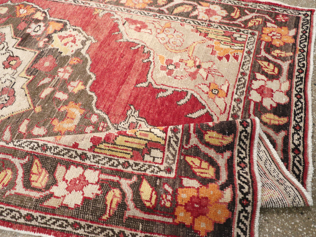 Antique Turkish Oushak Carpet, No.16975 - Galerie Shabab