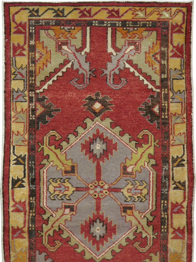 Vintage Turkish Oushak Runner, No.16979 - Galerie Shabab