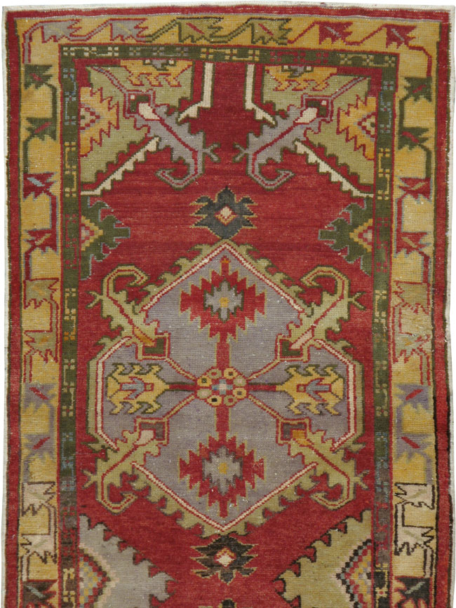Vintage Turkish Oushak Runner, No.16979 - Galerie Shabab