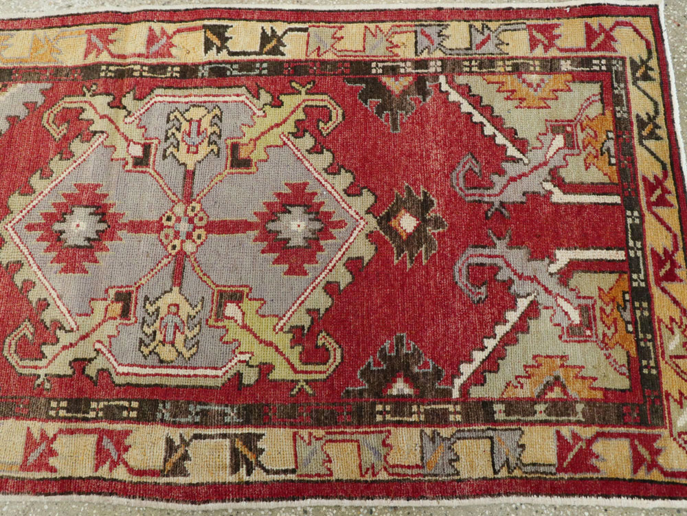Vintage Turkish Oushak Runner, No.16979 - Galerie Shabab