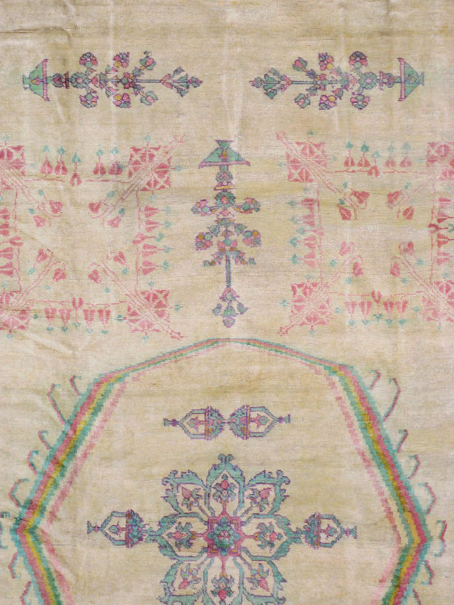 Antique Indian Agra Carpet, No.17052 - Galerie Shabab