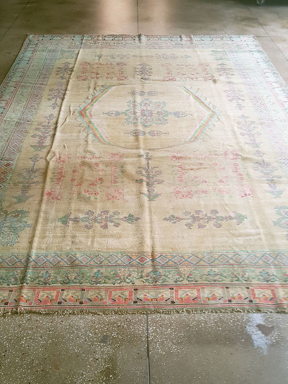 Antique Indian Agra Carpet, No.17052 - Galerie Shabab