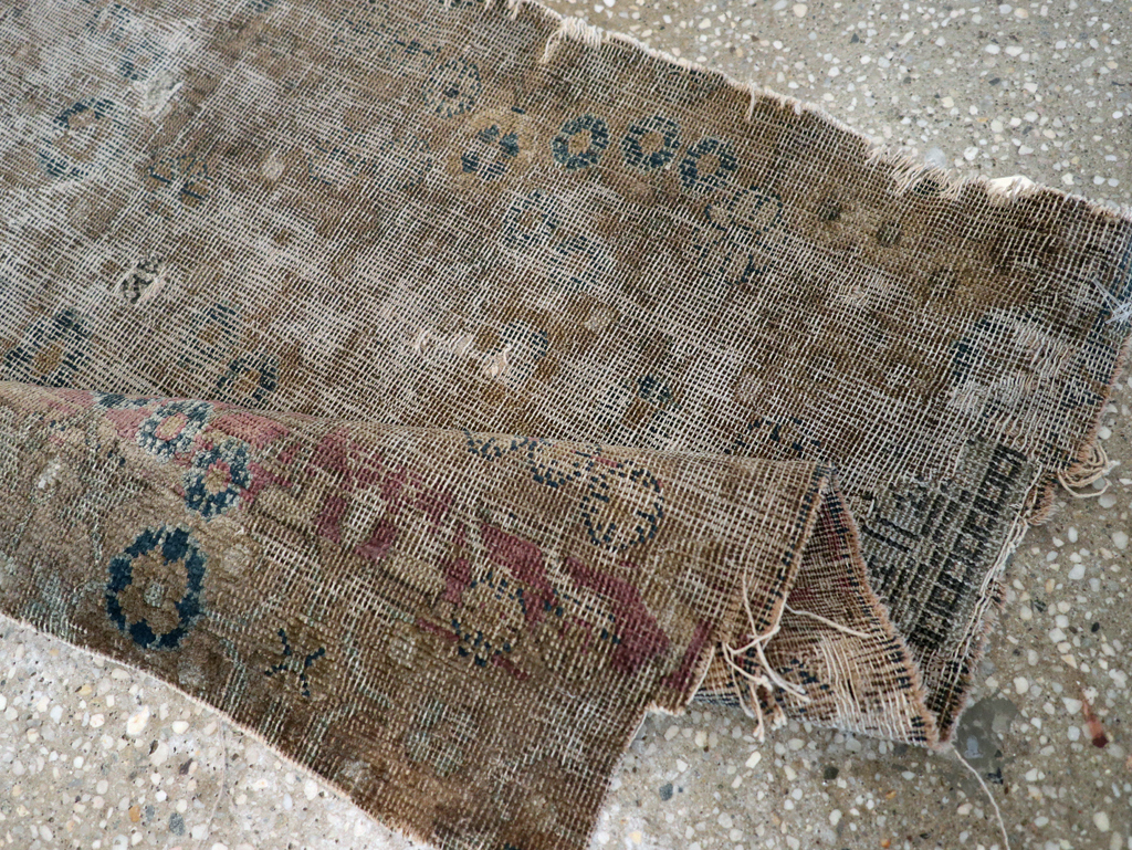 Antique East Turkestan Silk Khotan Fragment, No.17054 - Galerie Shabab