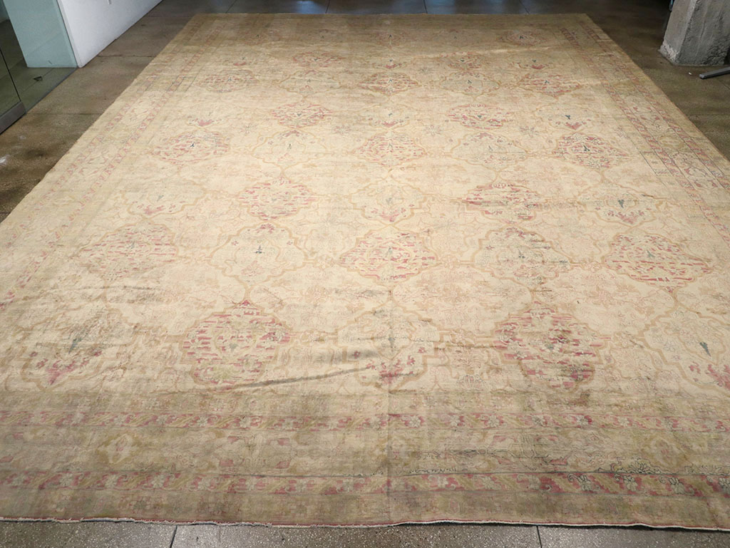 Antique Indian Lahore Carpet, No.17060 - Galerie Shabab