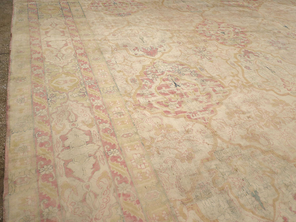 Antique Indian Lahore Carpet, No.17060 - Galerie Shabab