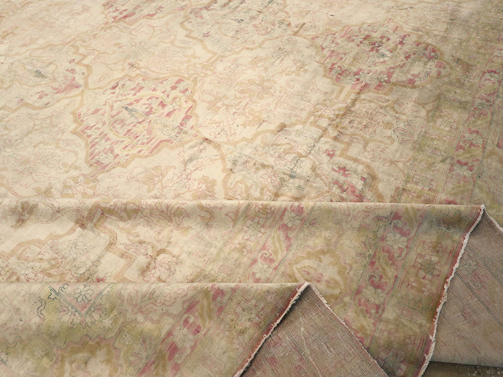 Antique Indian Lahore Carpet, No.17060 - Galerie Shabab