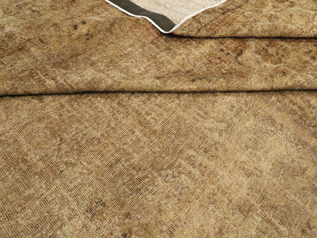 Antique Persian Mahal Distressed Carpet, No.17072 - Galerie Shabab