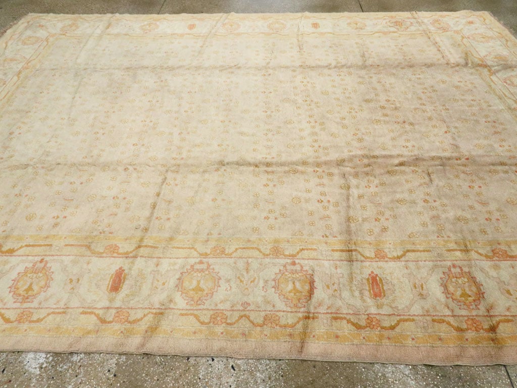 Antique Turkish Oushak Carpet, No.17077 - Galerie Shabab