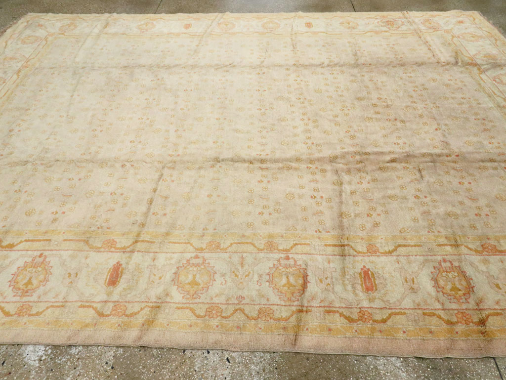 Antique Turkish Oushak Carpet, No.17077 - Galerie Shabab