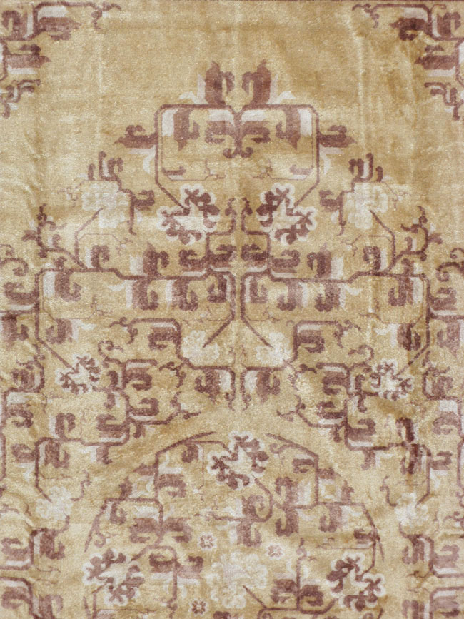 Vintage Chinese Peking Silk Carpet, No.17079 - Galerie Shabab