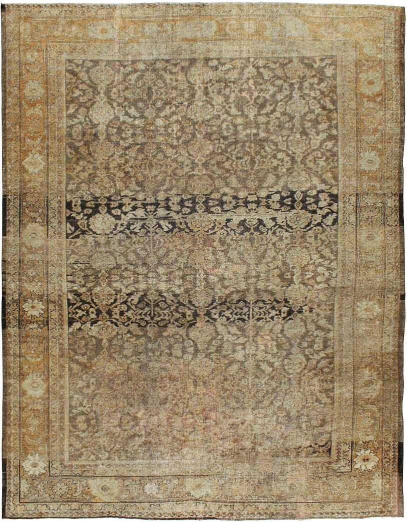 Antique Persian Mahal Distressed Carpet, No.17103 - Galerie Shabab