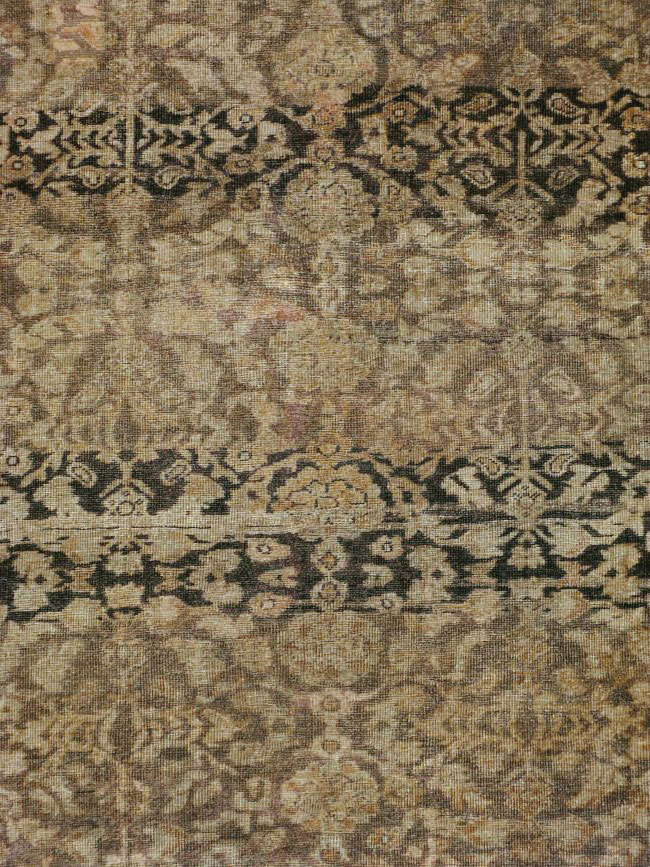 Antique Persian Mahal Distressed Carpet, No.17103 - Galerie Shabab