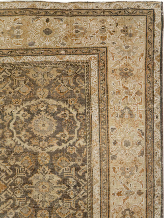 Antique Persian Mahal Room Size Carpet, No.17104 - Galerie Shabab