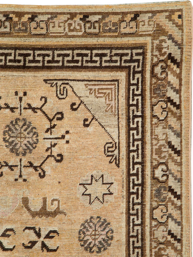 Antique Khotan Rug, No.17128 - Galerie Shabab