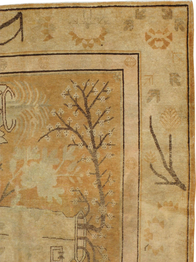 Vintage East Turkestan Khotan Pictorial Carpet, No.17142 - Galerie Shabab