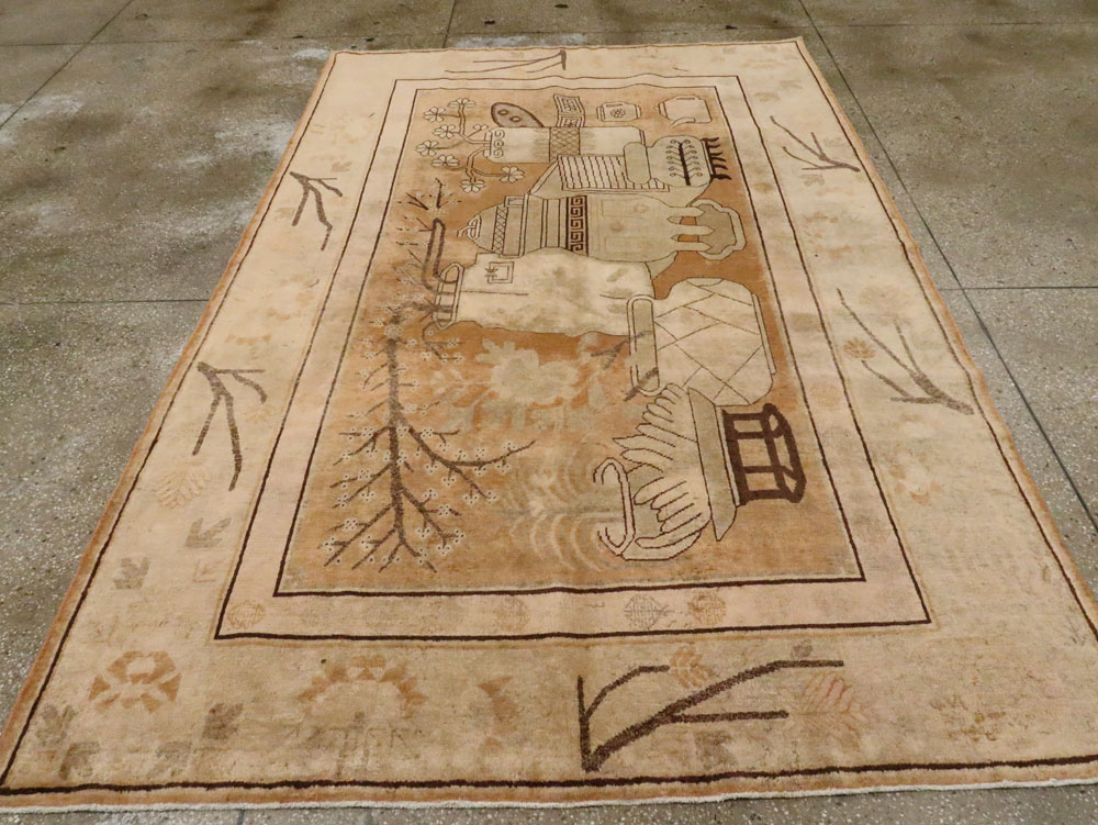 Vintage East Turkestan Khotan Pictorial Carpet, No.17142 - Galerie Shabab