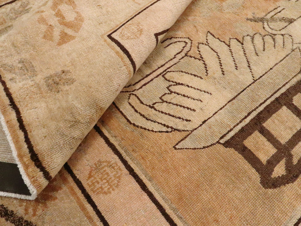 Vintage East Turkestan Khotan Pictorial Carpet, No.17142 - Galerie Shabab