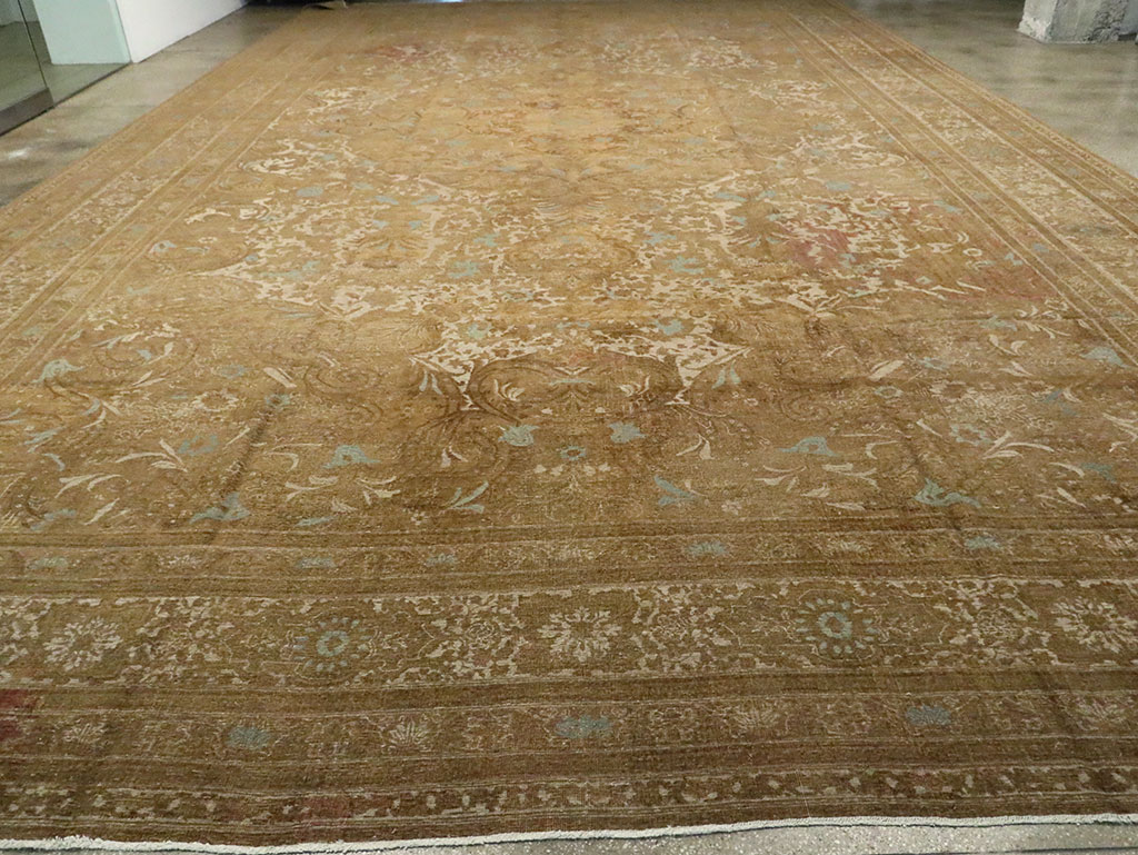 Antique Persian Mashad Carpet, No.17145 - Galerie Shabab