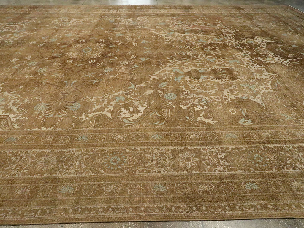 Antique Persian Mashad Carpet, No.17145 - Galerie Shabab