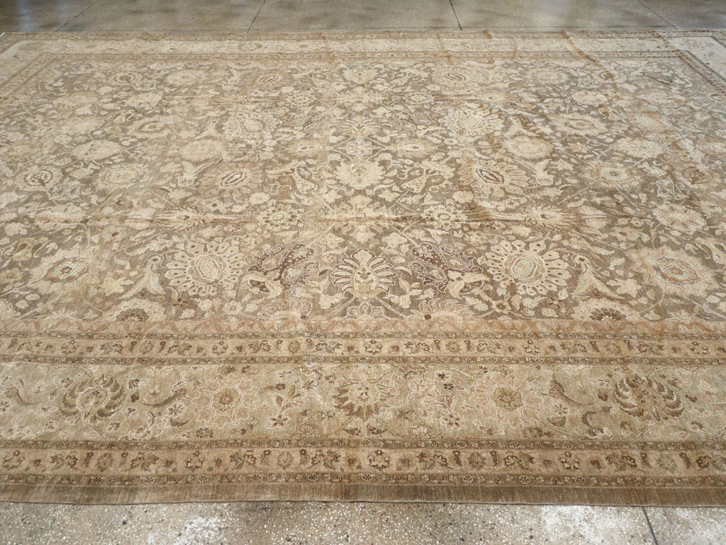 Antique Persian Tabriz Carpet, No.17155 - Galerie Shabab