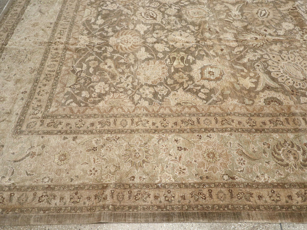 Antique Persian Tabriz Carpet, No.17155 - Galerie Shabab