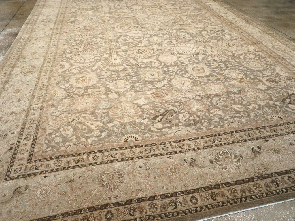Antique Persian Tabriz Carpet, No.17155 - Galerie Shabab