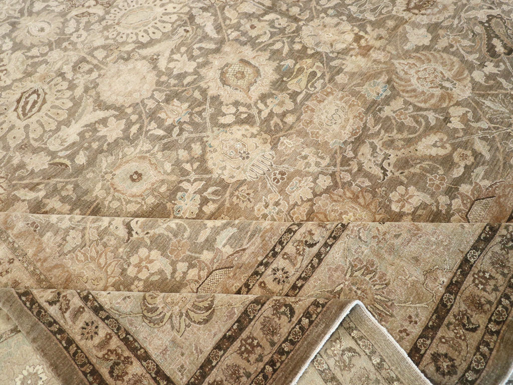 Antique Persian Tabriz Carpet, No.17155 - Galerie Shabab