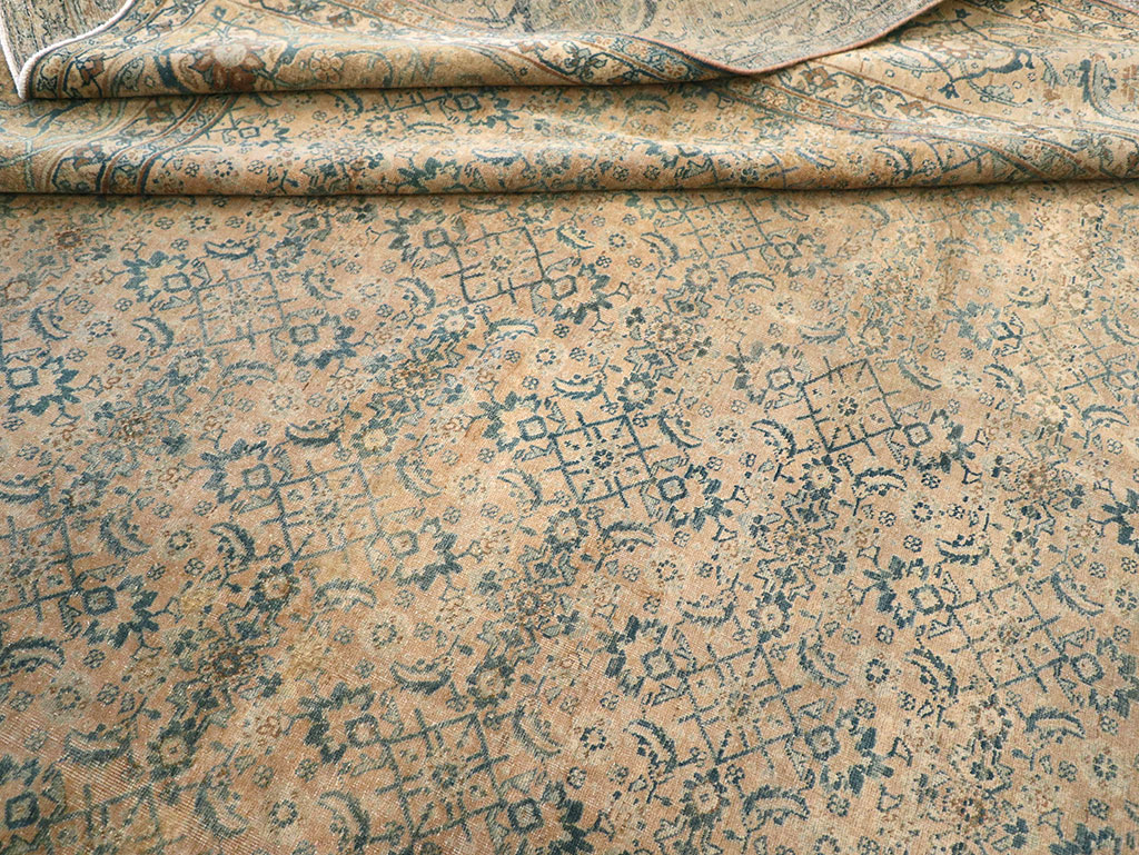 Antique Persian Tabriz Carpet, No.17171 - Galerie Shabab