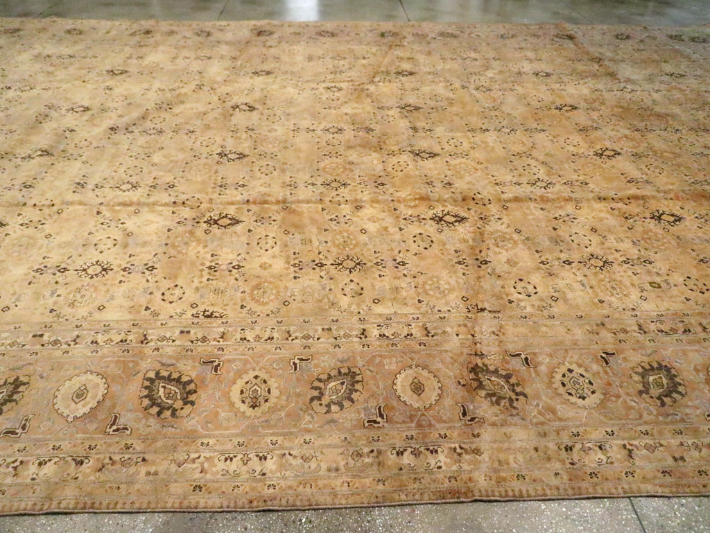 Antique Persian Tabriz Carpet, No.17178 - Galerie Shabab