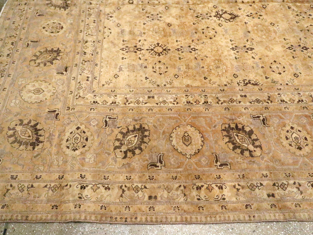 Antique Persian Tabriz Carpet, No.17178 - Galerie Shabab