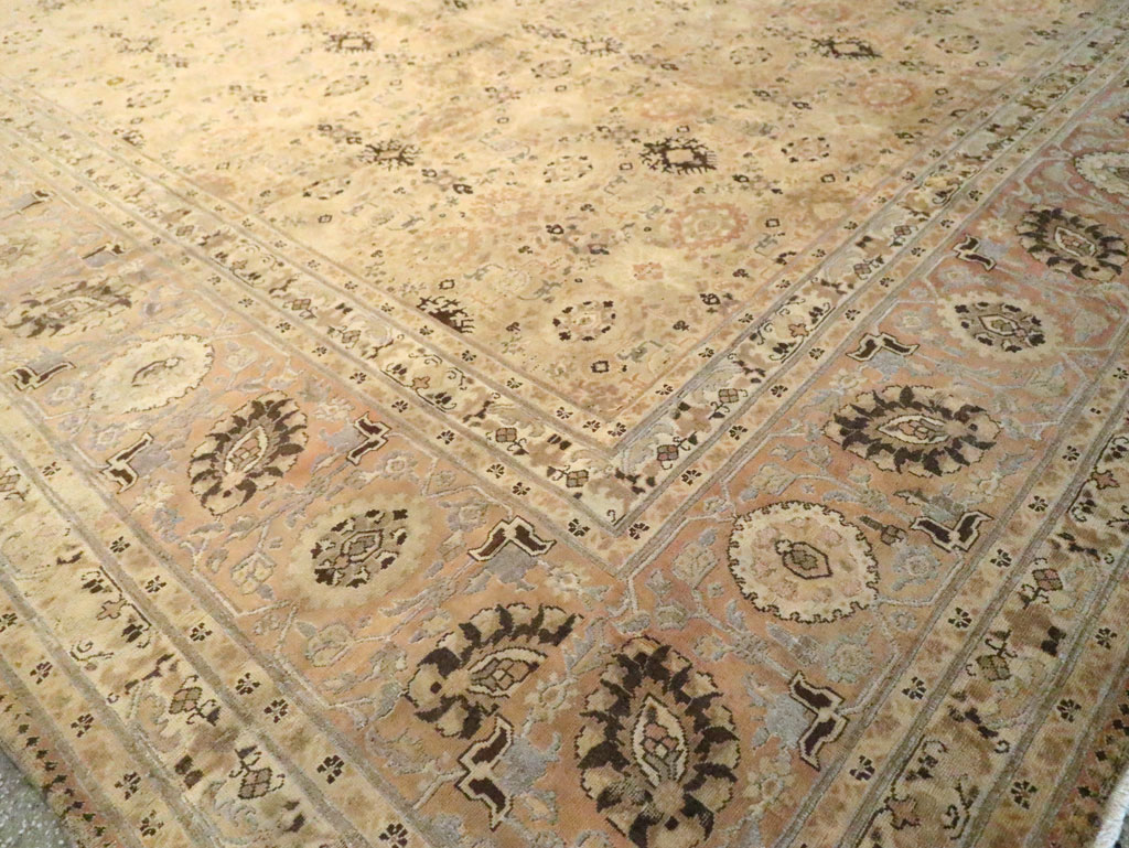 Antique Persian Tabriz Carpet, No.17178 - Galerie Shabab