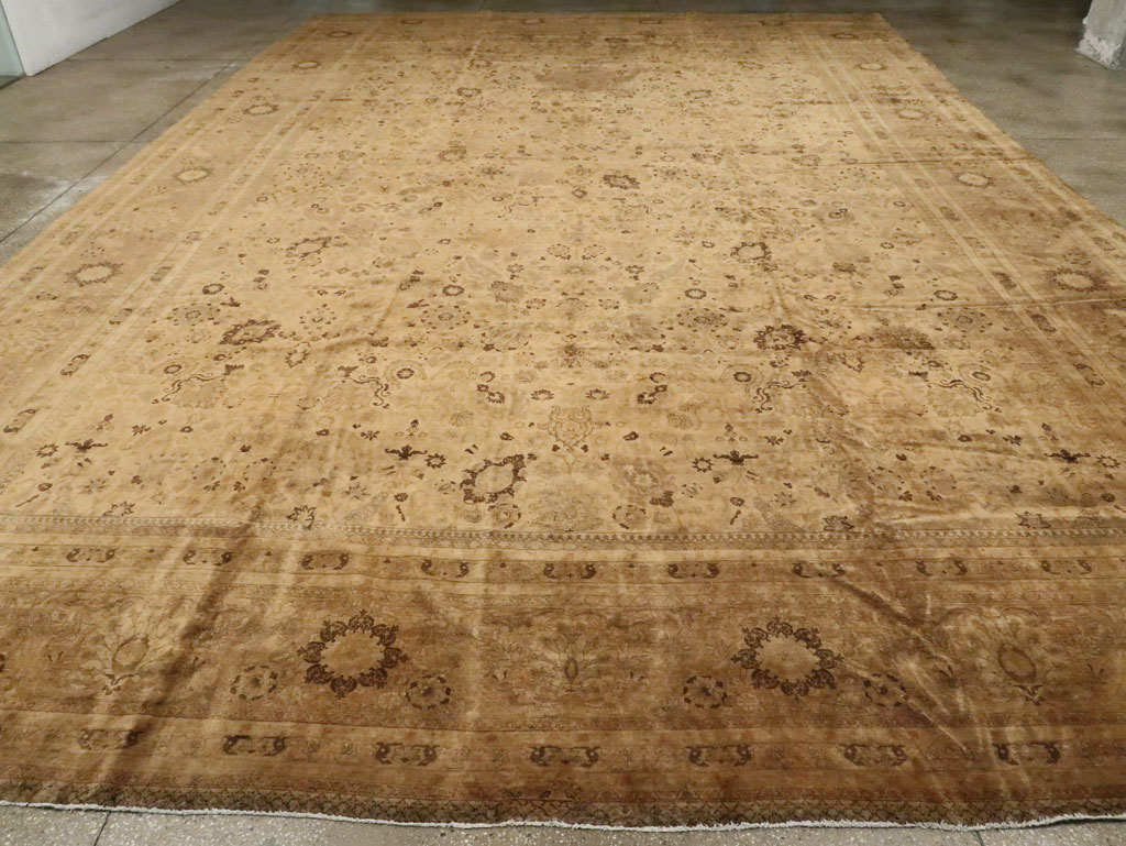 Antique Persian Tabriz Carpet, No.17179 - Galerie Shabab