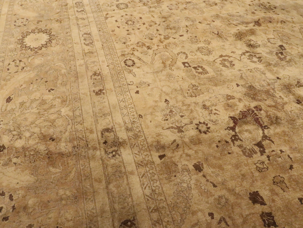 Antique Persian Tabriz Carpet, No.17179 - Galerie Shabab