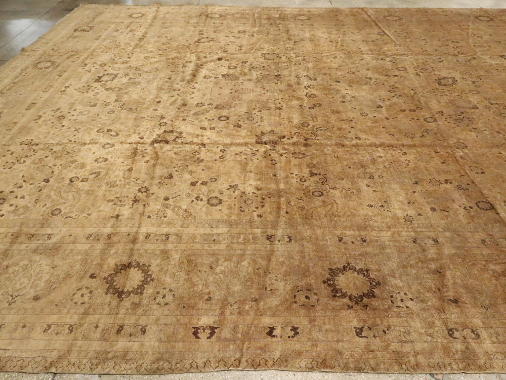 Antique Persian Tabriz Carpet, No.17179 - Galerie Shabab