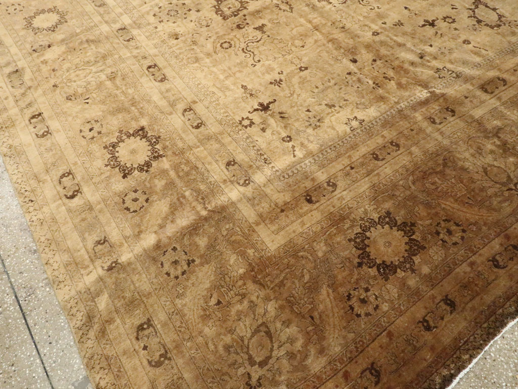 Antique Persian Tabriz Carpet, No.17179 - Galerie Shabab