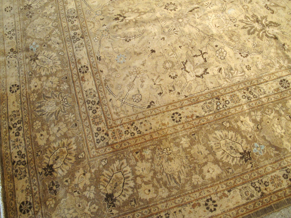 Antique Persian Tabriz Carpet, No.17189 - Galerie Shabab
