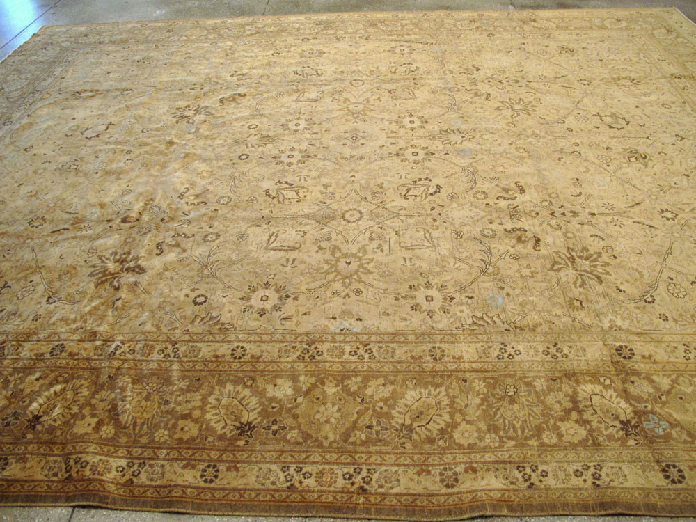 Antique Persian Tabriz Carpet, No.17189 - Galerie Shabab