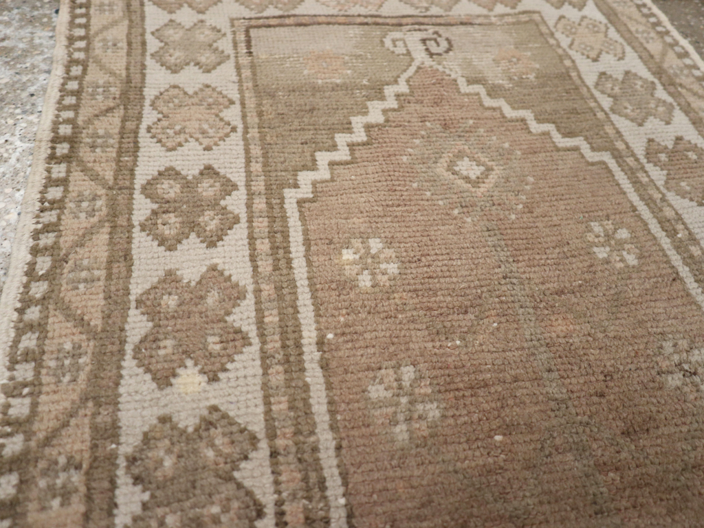 Vintage Turkish Oushak Rug, No.17206 - Galerie Shabab