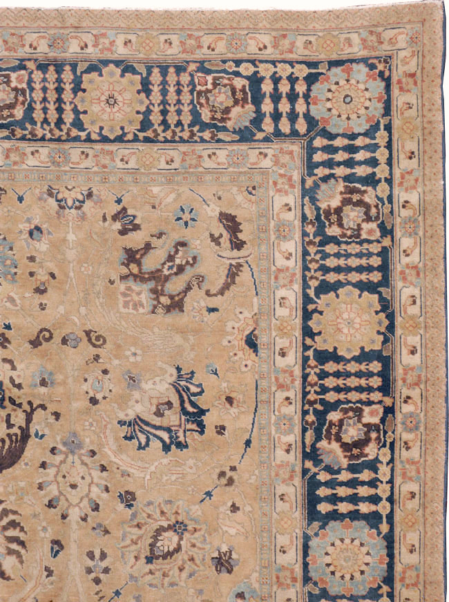 Antique Persian Tabriz Carpet, No.17211 - Galerie Shabab