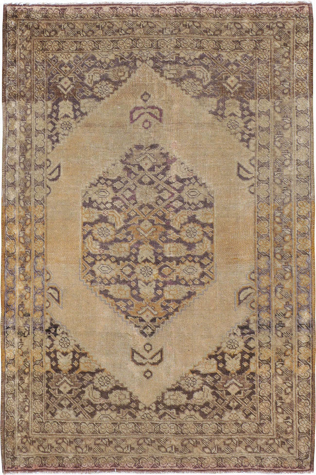 Antique Persian Tabriz Rug, No.17216 - Galerie Shabab