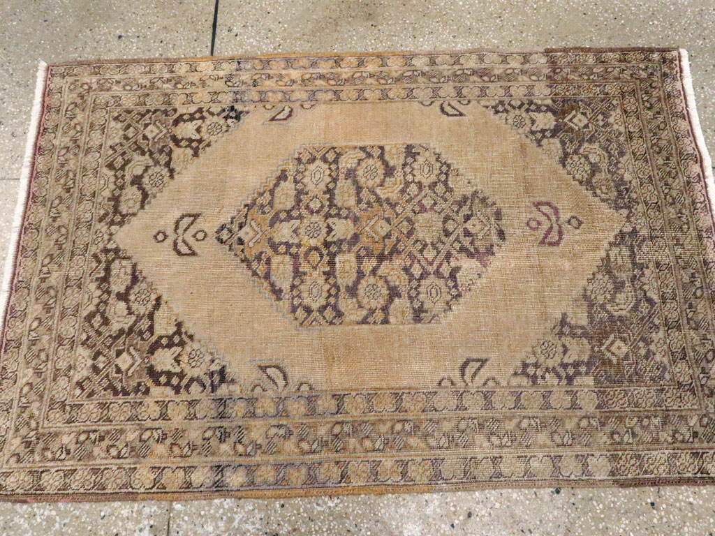 Antique Persian Tabriz Rug, No.17216 - Galerie Shabab